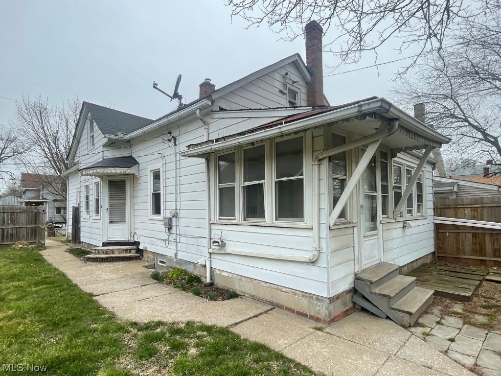 James M Hoyts - Residential