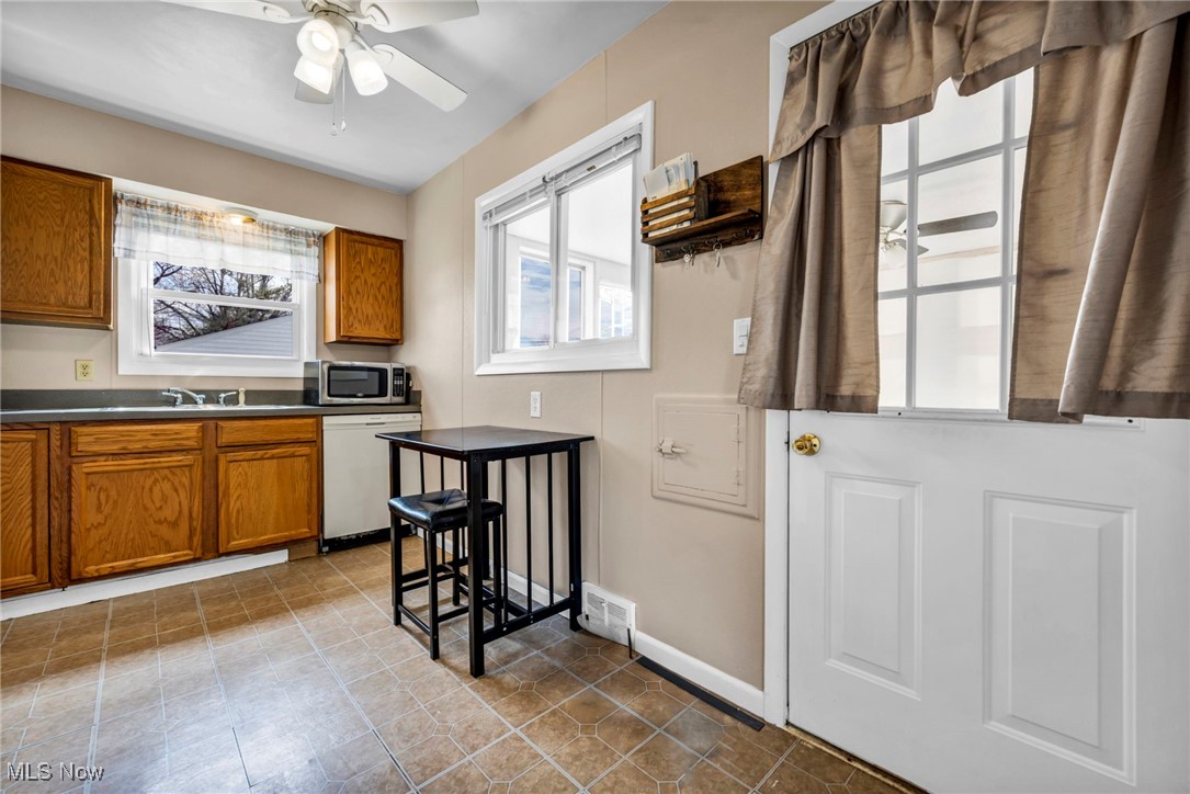 5097 Chestnut Hill Drive, Willoughby, Ohio image 11