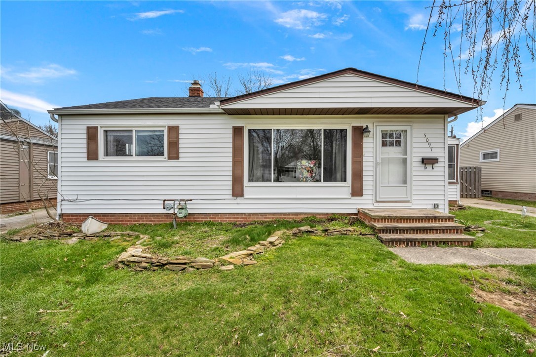 5097 Chestnut Hill Drive, Willoughby, Ohio image 2