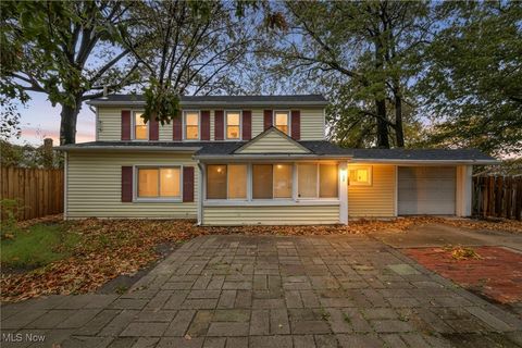 Homes For Sale - 1552 E 254th Street<br/> Euclid, OH 44117