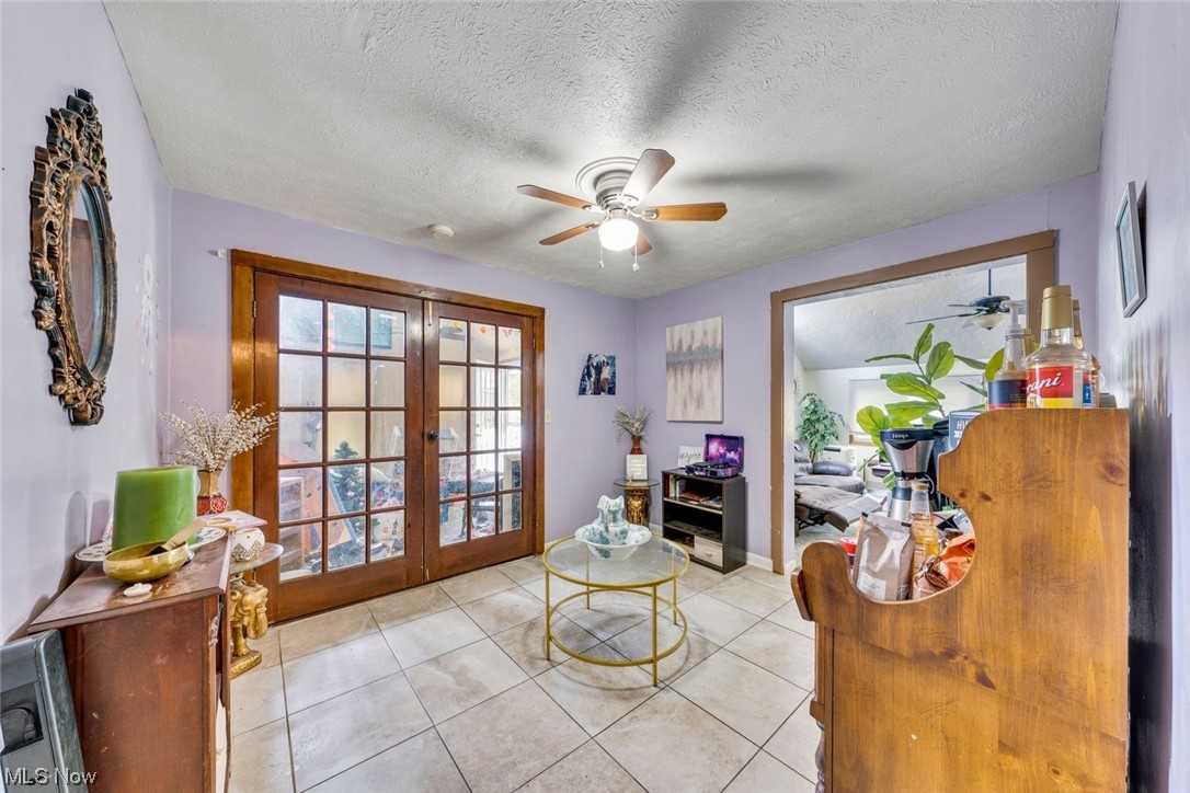 Kew Gardens 03 - Residential