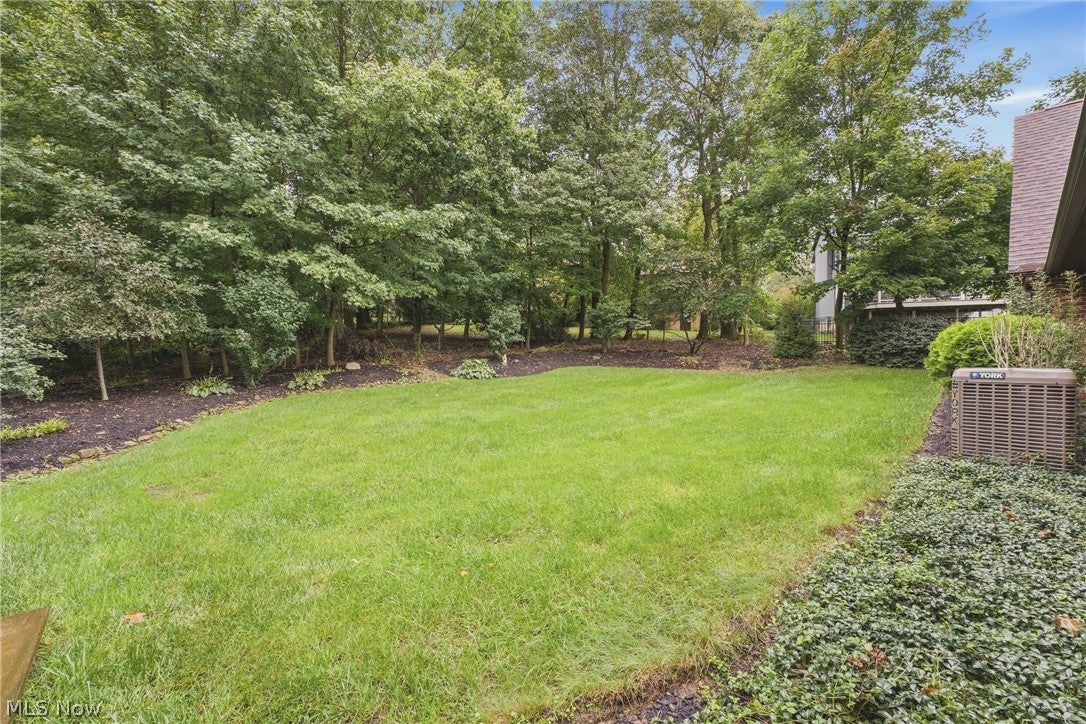 2500 Treetop Circle NE