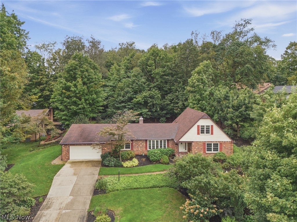 2500 Treetop Circle NE