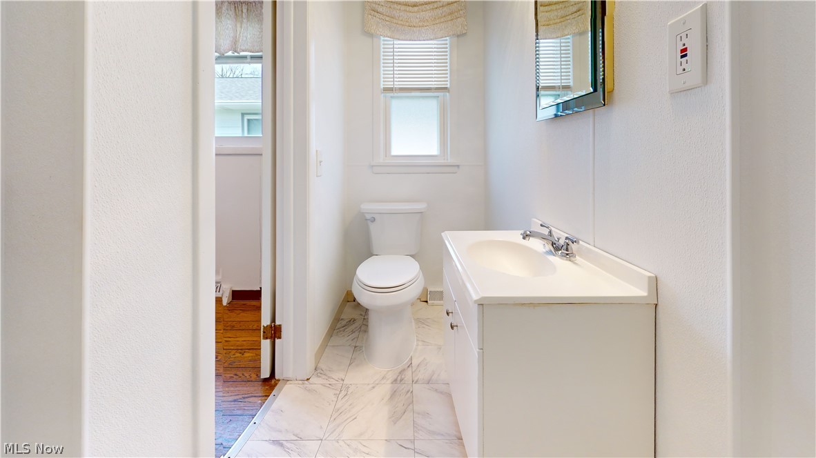 Gates Mills Blvd Estates - Residential