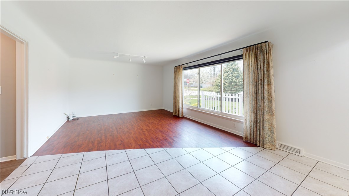 Gates Mills Blvd Estates - Residential