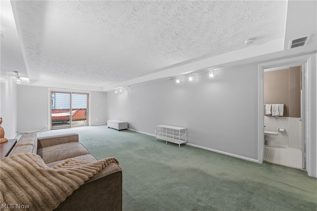 Fairmount West Condo - Residential