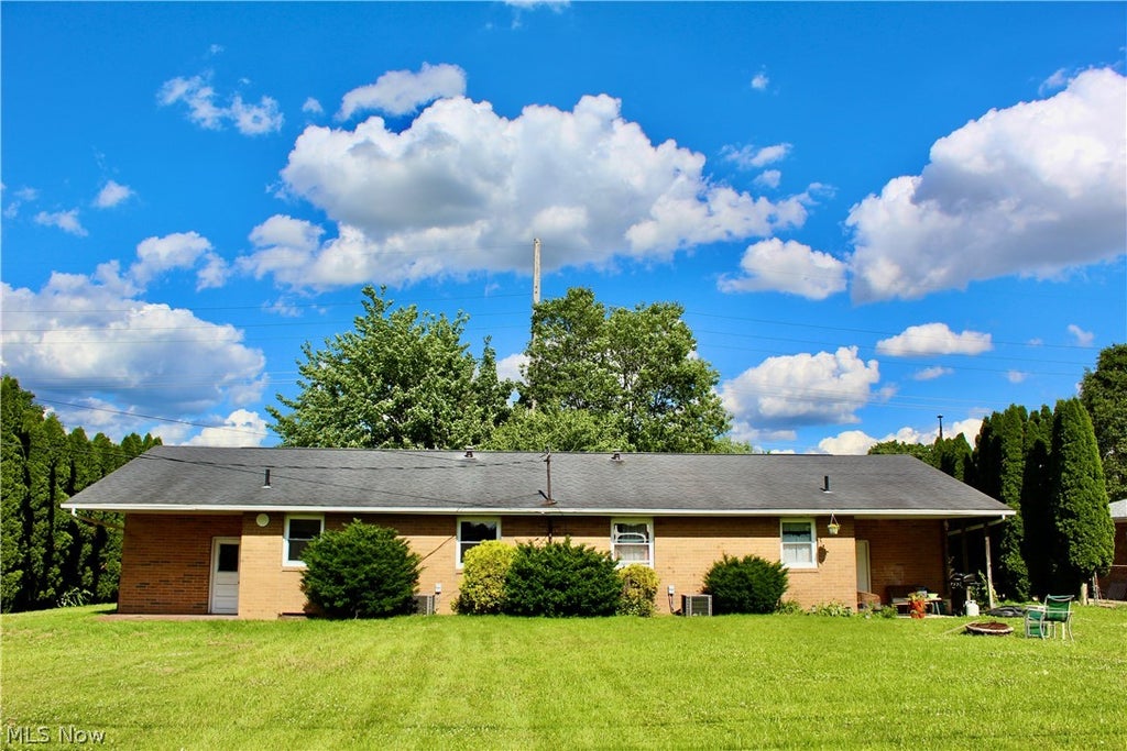 Photo of 1645 California Avenue, Louisville, OH 44641 (MLS # 5221305)