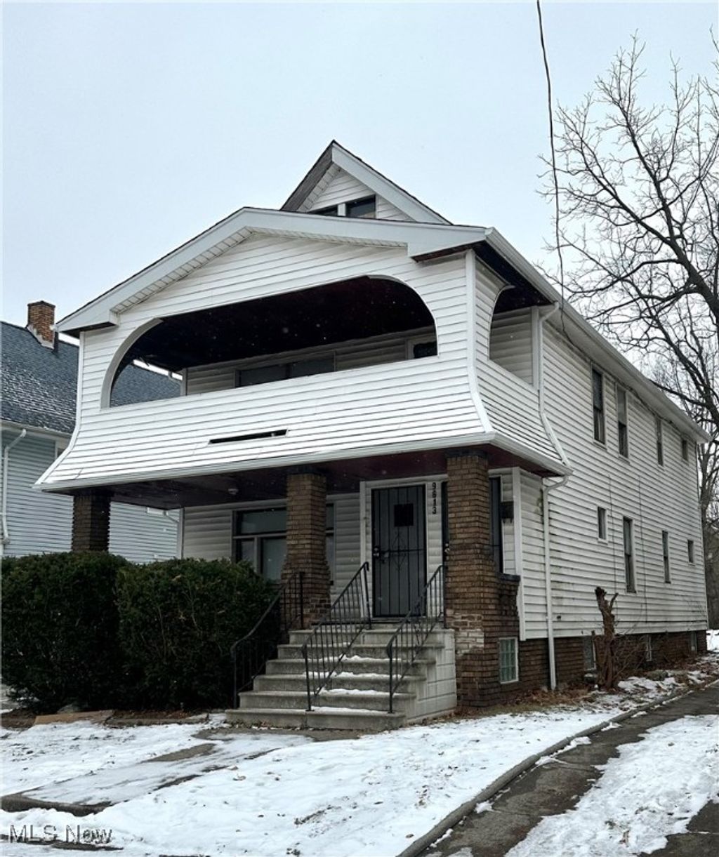 Photo of 9613 Parkview Avenue, Cleveland, OH 44104 (MLS # 5177150)