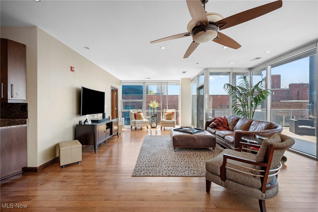 701 W Lakeside Avenue #606, Cleveland, Ohio image 7