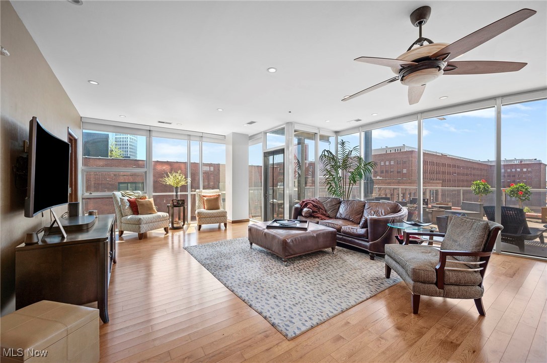 701 W Lakeside Avenue #606, Cleveland, Ohio image 4