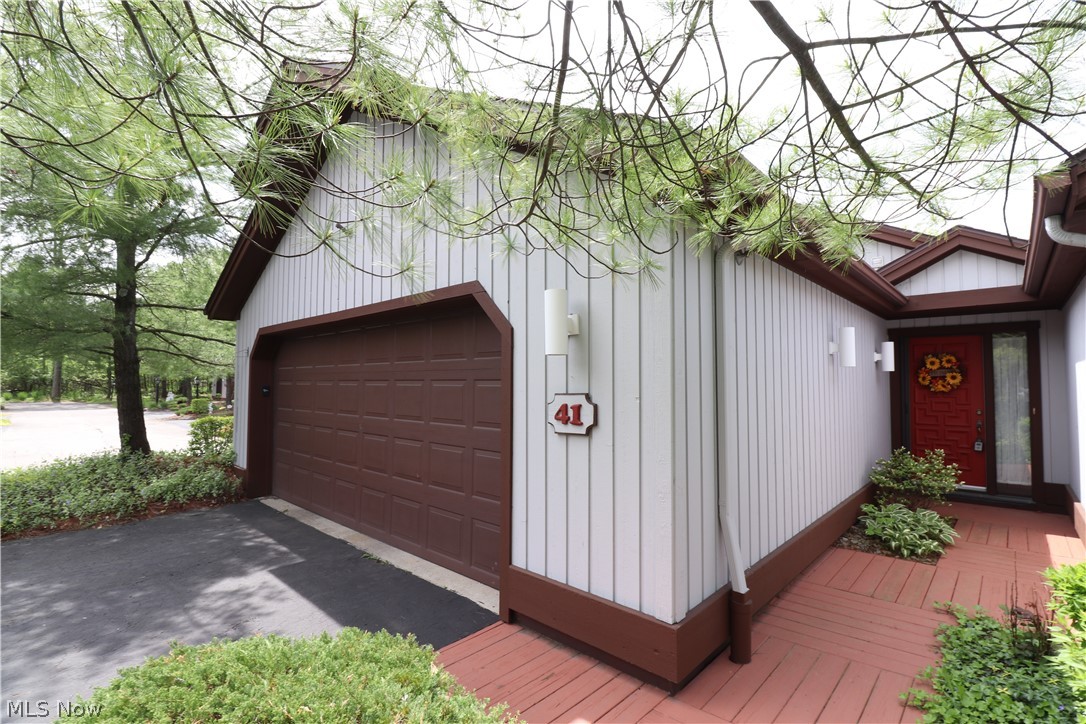 Pinewood Condo Ph 12 - Residential