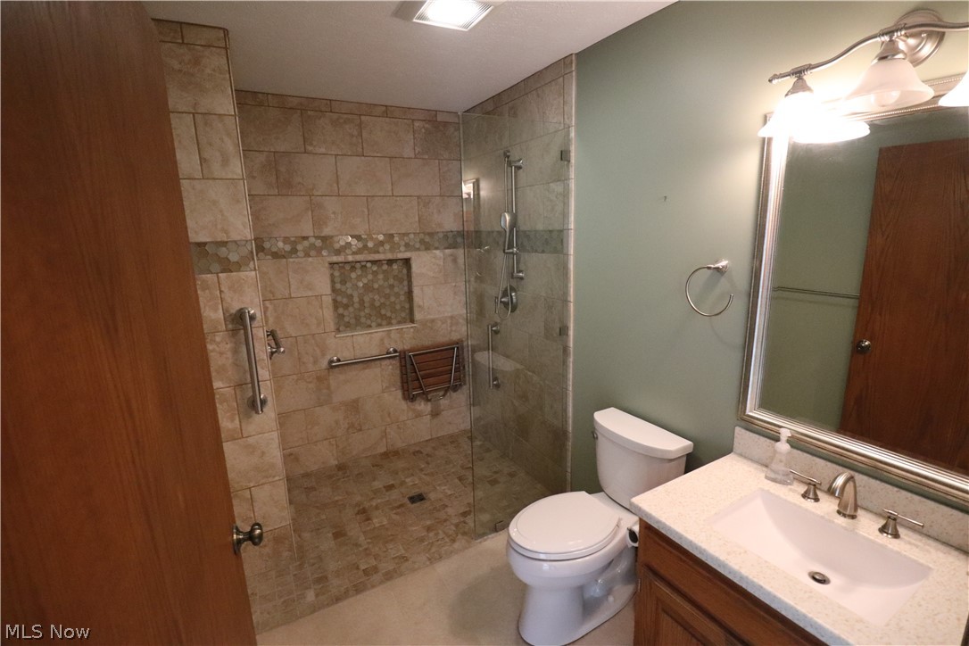 Pinewood Condo Ph 12 - Residential