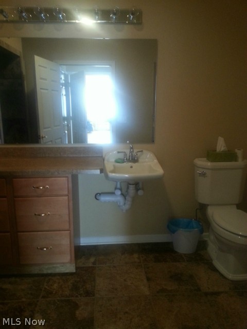 Clingan Xing Condo - Residential