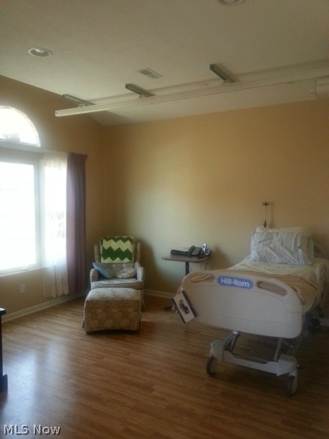 Clingan Xing Condo - Residential