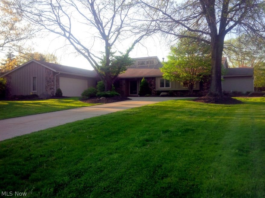 Convenient & spacious one floor living with almost 3,000 square feet awaits you in your new home.  Open floor plan on an over sized lot will provide you your privacy in this serene park-like setting   Located in the Bainbrook-Laurel Springs Recreation Community and its community pool, tennis courts, volley ball court, picnic pavilion, play ground and community clubhouse for you and your guests to enjoy.  Updated kitchen in 2011.  Generous sized and open living room opens to a 3 season room that leads to your inviting back yard with a deck off of the Master Bedroom.  All this with easy access to highways in the award winning Kenston School District.