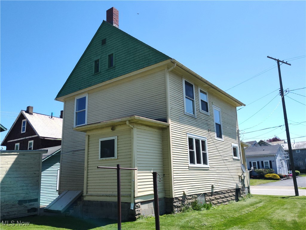313 W 41st Street, Ashtabula, Ohio image 7