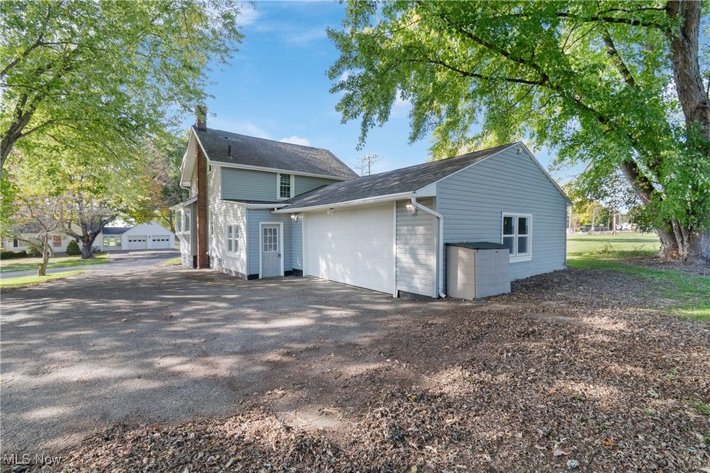 Photo of 860 17th Street NW, Massillon, OH 44647 (MLS # 5165761)