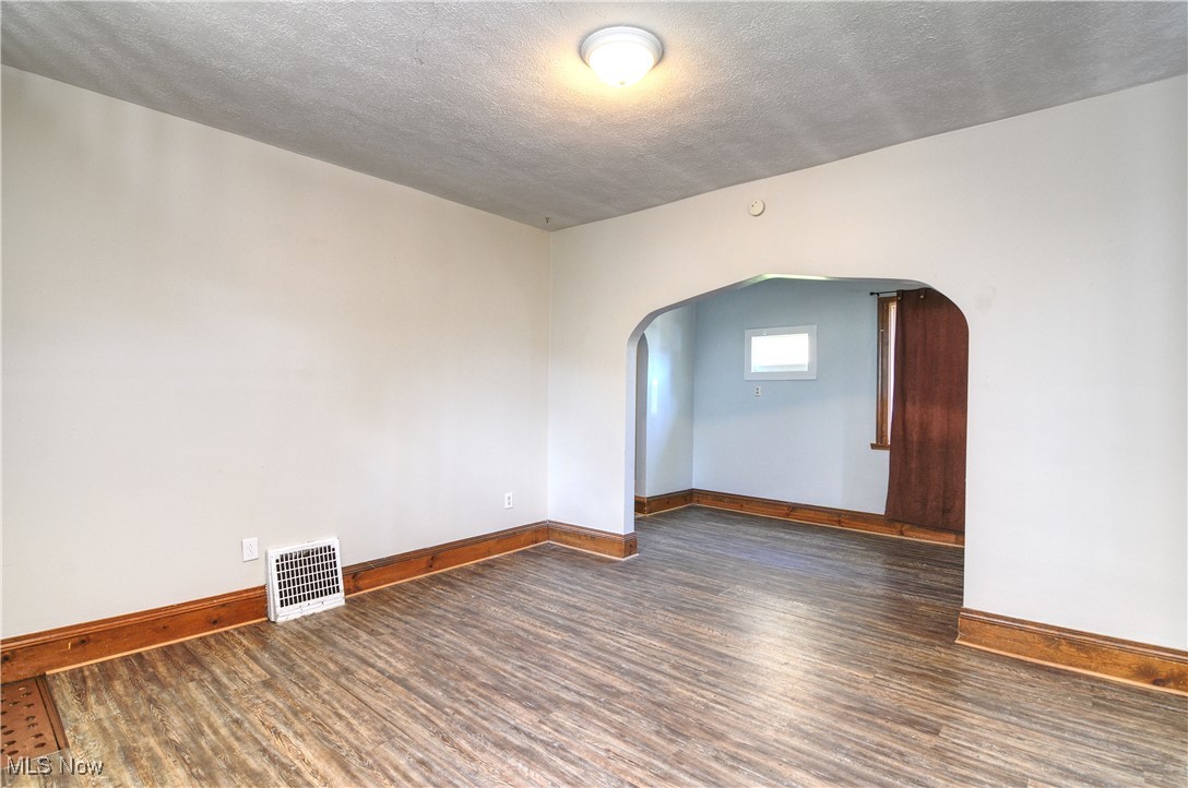 Moores N Barb - Residential