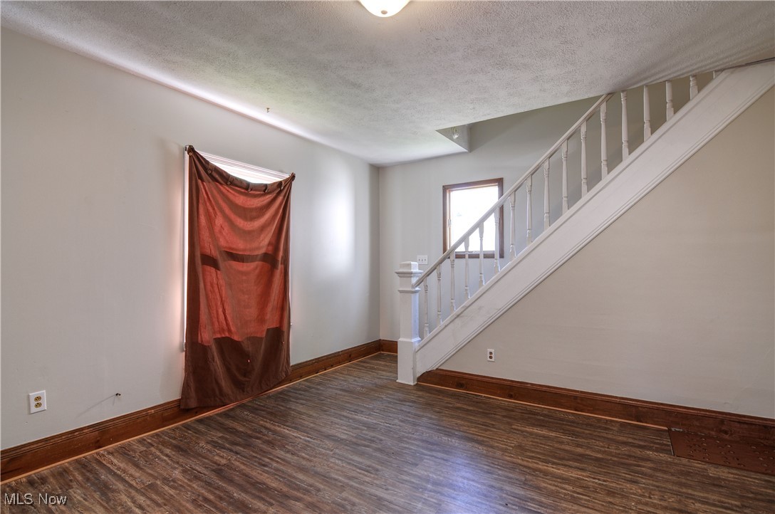 Moores N Barb - Residential