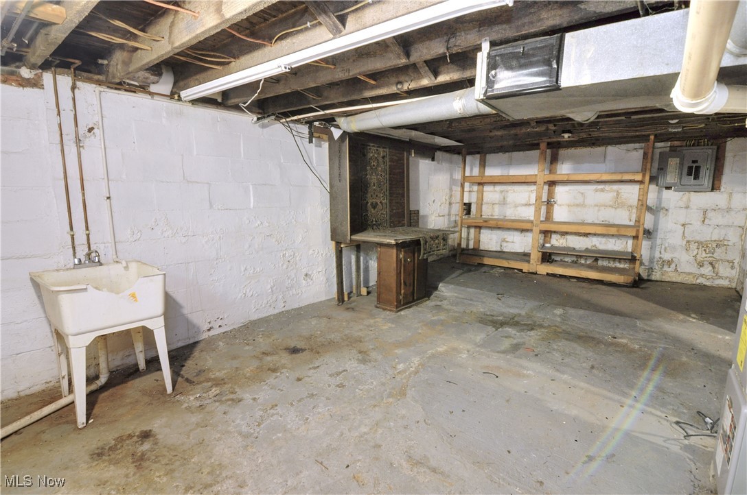 Moores N Barb - Residential