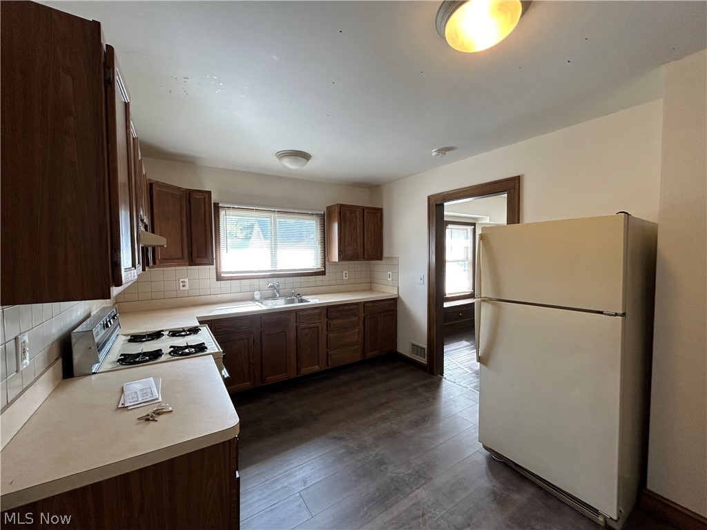 Rockefeller & Andrews - Residential Lease