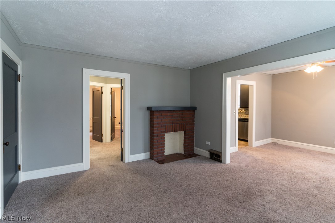 Warren Hurst - Residential Lease