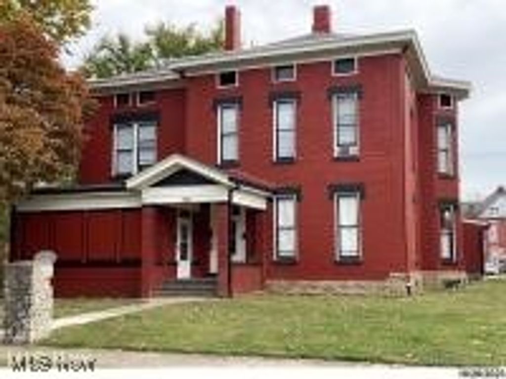 Photo of 320 Woodlawn Avenue #3, Zanesville, OH 43701 (MLS # 5174058)