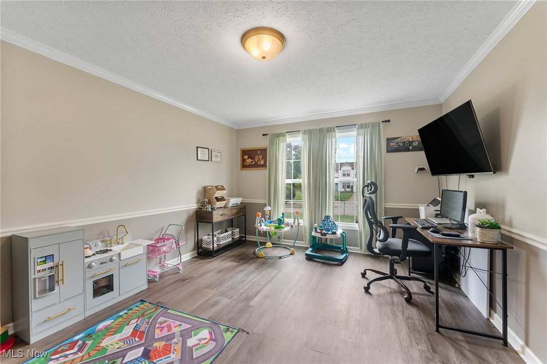 Knolls/Collins Pond - Residential