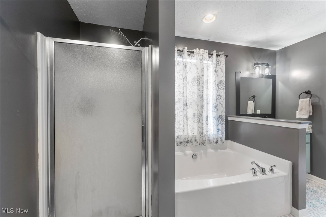 Knolls/Collins Pond - Residential