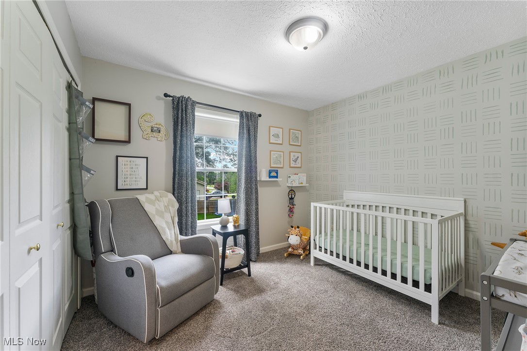 Knolls/Collins Pond - Residential