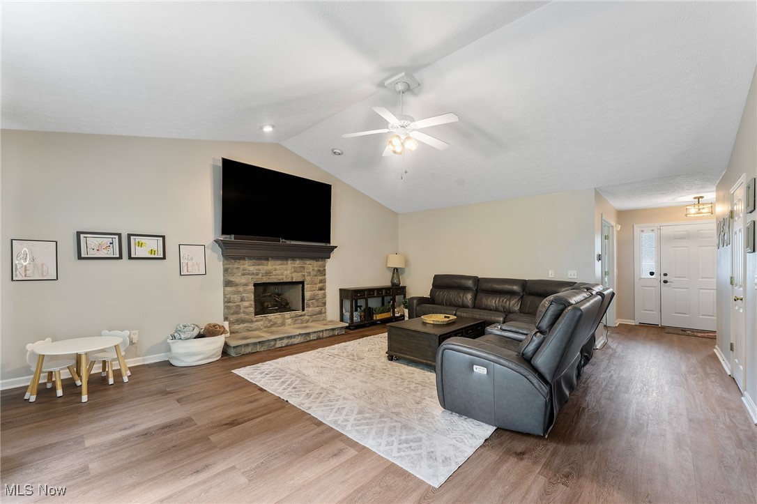 Knolls/Collins Pond - Residential