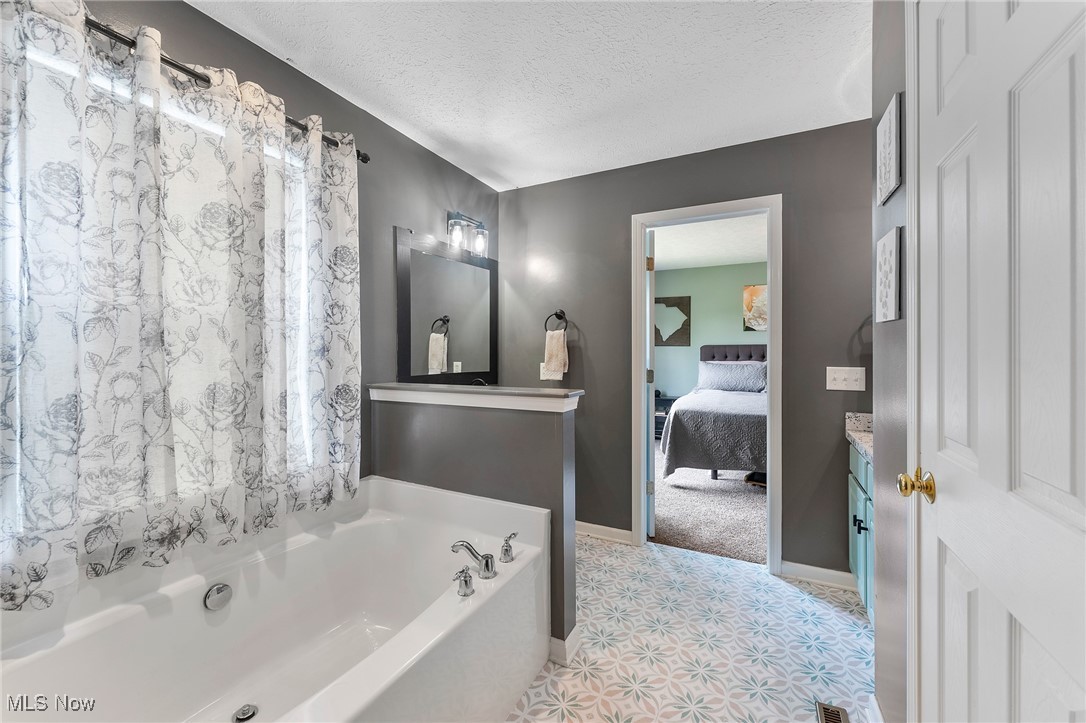 Knolls/Collins Pond - Residential