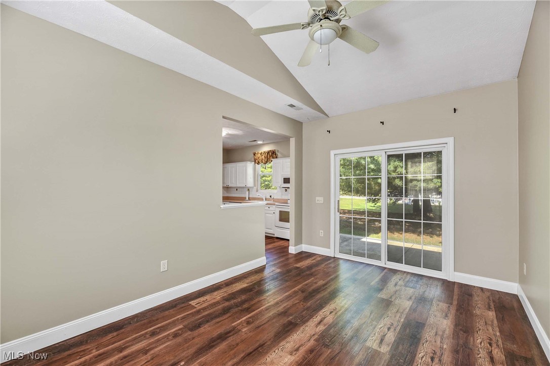 Falls Pointe Clstrs Ph 01-B3b - Residential