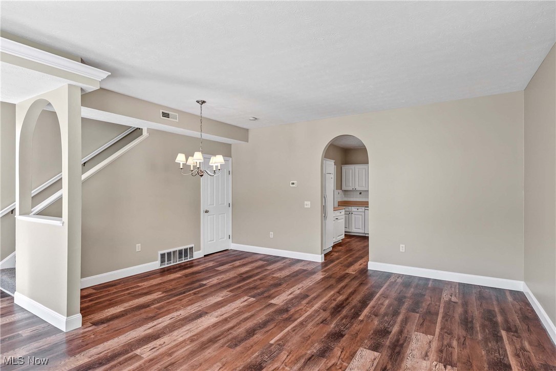 Falls Pointe Clstrs Ph 01-B3b - Residential