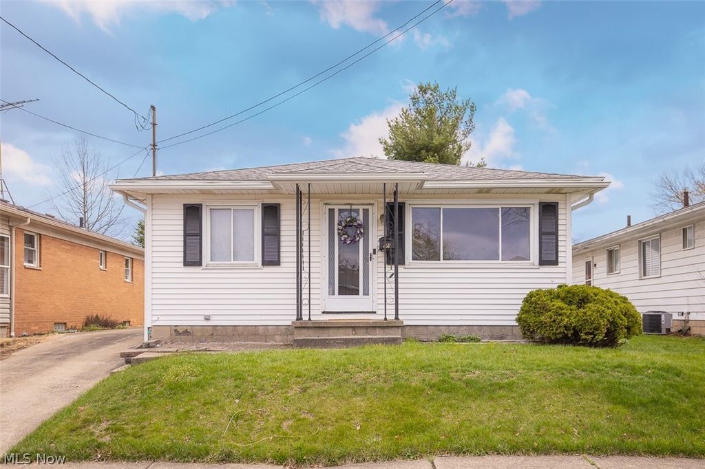 Photo of 451 Fulmer Avenue, Akron, OH 44312 (MLS # 5198732)