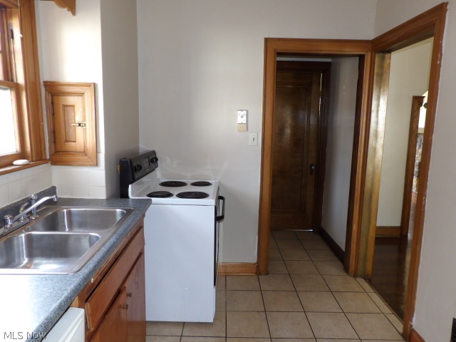 H W Davis Land Co - Residential Lease