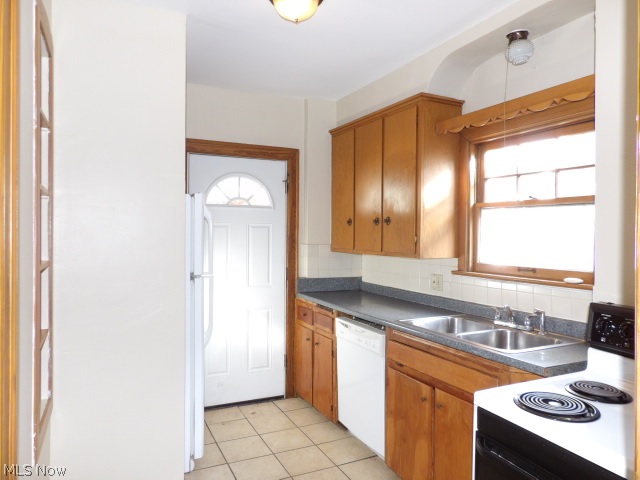 H W Davis Land Co - Residential Lease