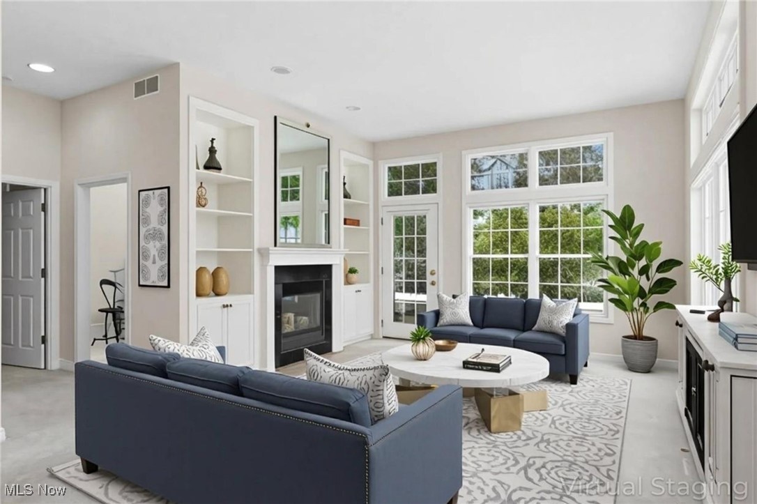 Villas/Orange Condo Ph 02 - Residential