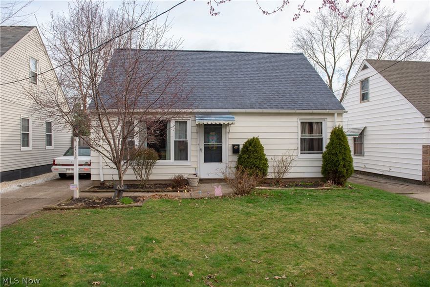 This home is located in a prime location. It is near I 480 and 77. This home offers a new roof in 2017. New windows in 2018 and a new hot water tank in 2018