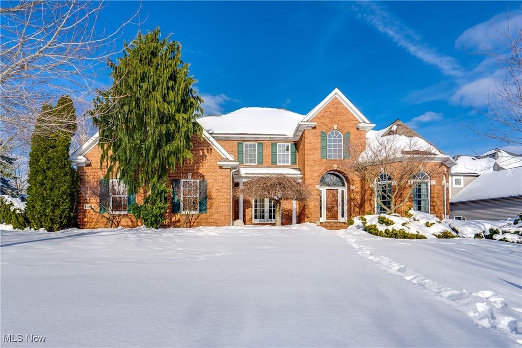 Photo of 8366 Greenock Drive NW, North Canton, OH 44720 (MLS # 5185315)