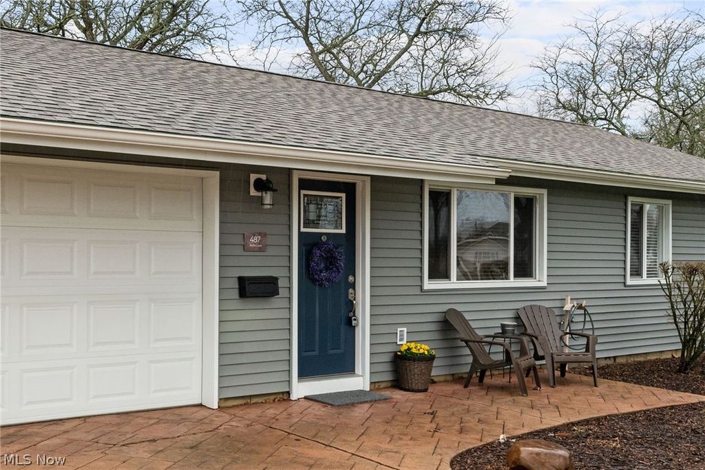 Photo of 487 Bridle Lane, Berea, OH 44017 (MLS # 5192147)