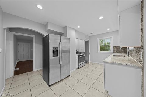 Tiny photo for 3504 E Scarborough Road, Cleveland Heights, OH 44118 (MLS # 5210318)