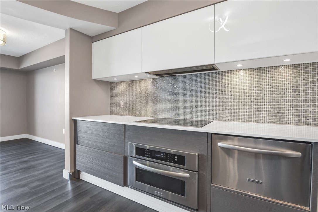Meridian Condo - Residential