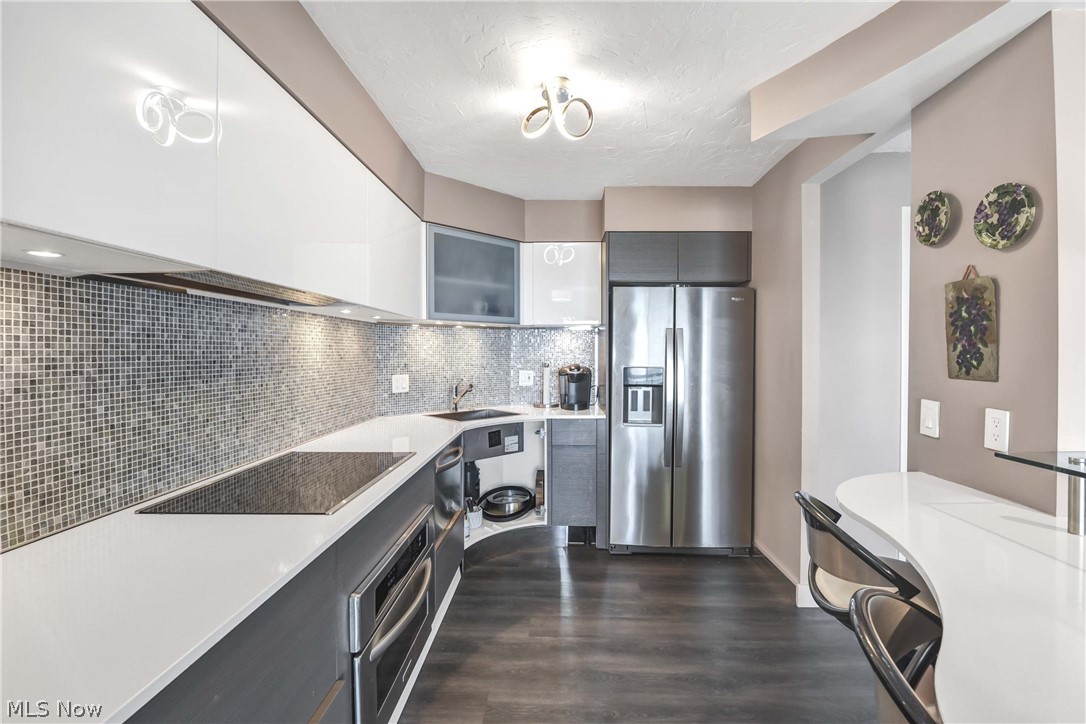Meridian Condo - Residential