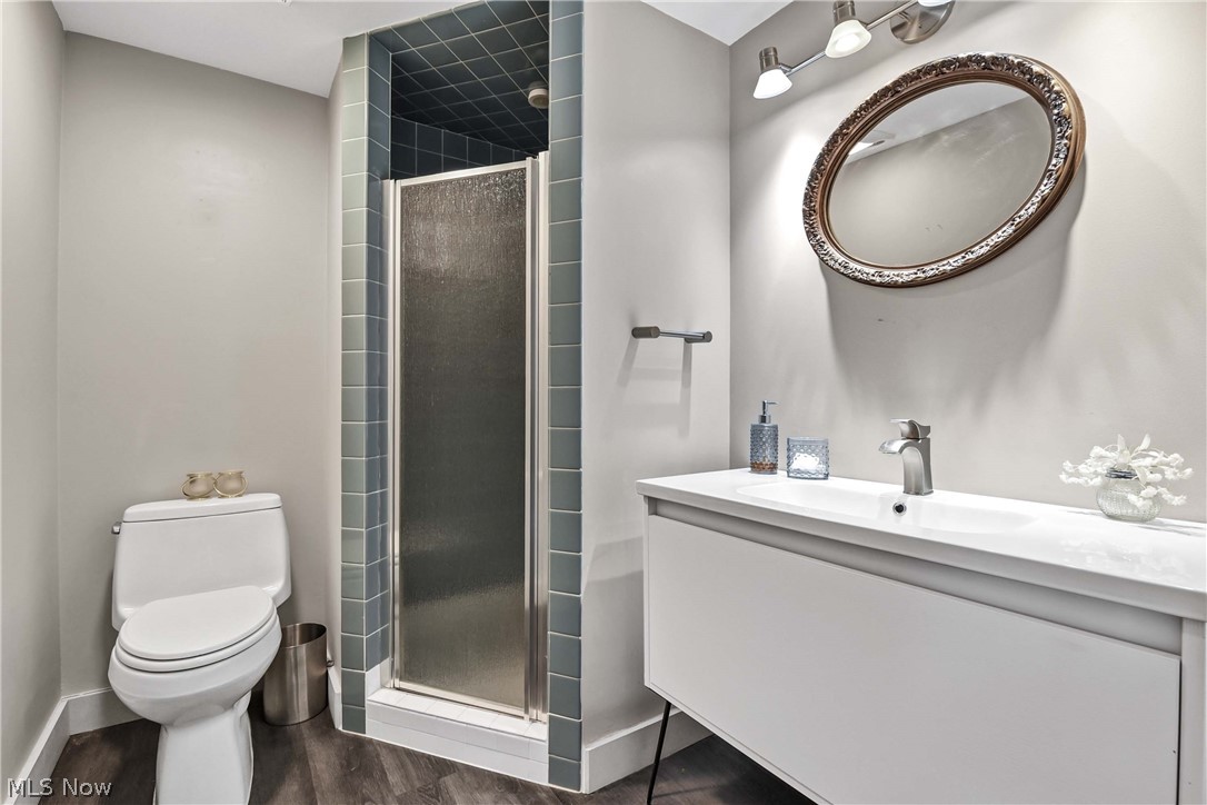 Meridian Condo - Residential
