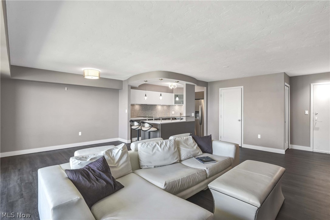 Meridian Condo - Residential