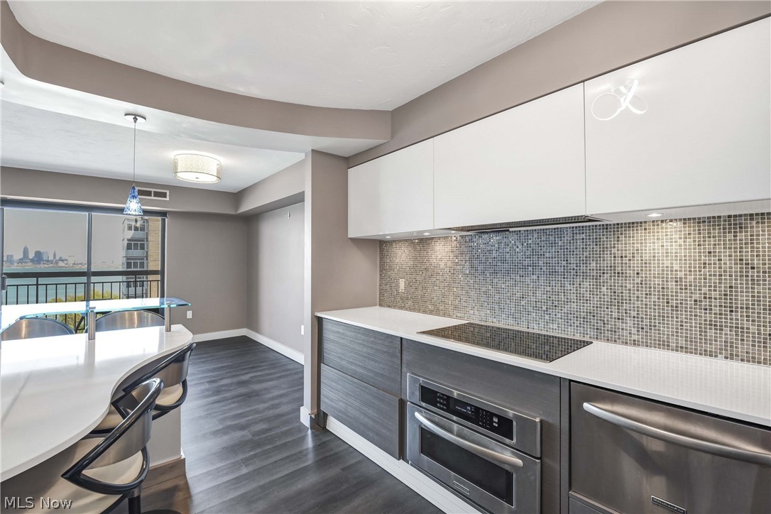 Meridian Condo - Residential