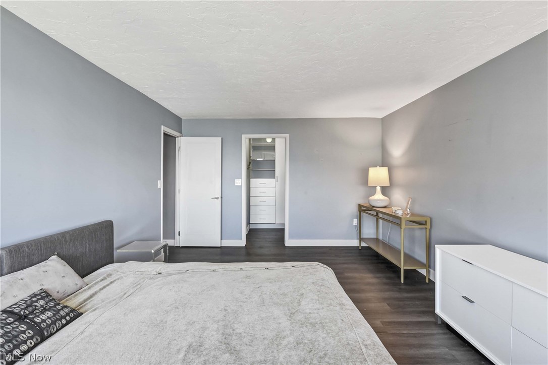 Meridian Condo - Residential