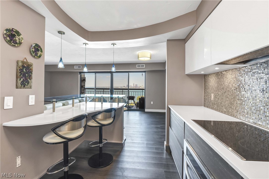 Meridian Condo - Residential