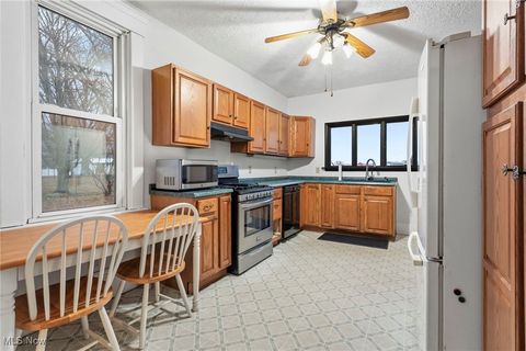 Tiny photo for 4692 Beechwood Avenue NE, Paris, OH 44669 (MLS # 5178358)